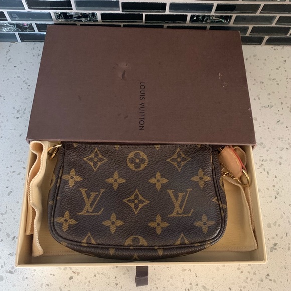 SOLD!! —— Louis Vuitton Mini Pochette - Picture 7 of 8